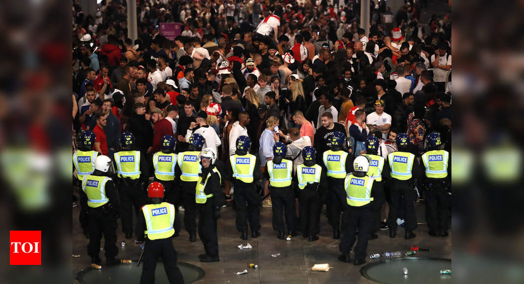 Euro Final: British police arrest 49 fans, 19 officials injured