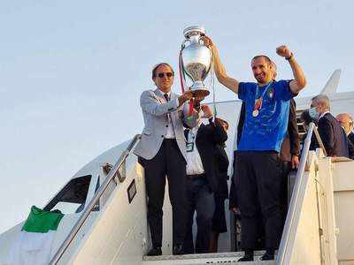 Triumphant Italian team returns to Rome after Euro 2020 victory