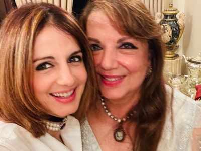 Sussanne Khan wishes mom Zarine Khan on her birthday; rumoured beau Arslan Goni has the sweetest comment!