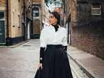 Sonam Kapoor's vintage Notting Hill moment wows the internet, see enthralling photos