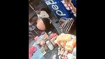 Two cops suspended for thrashing shop owner in Vadodara