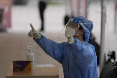 South Korea reports new coronavirus cases top 1,000 for 7th straight day