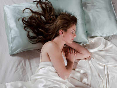 Skin Care: For a real beauty sleep use a silk pillowcase - Times of India