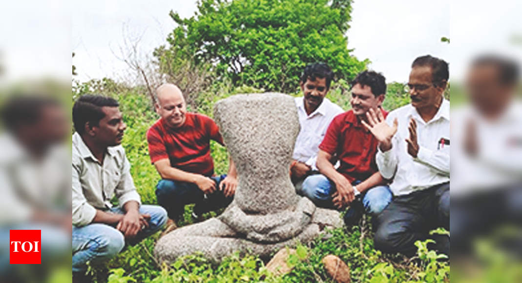 Telangana: 1,000-year-old disfigured Jain sculptures found