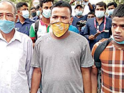 West Bengal: Youth who strayed into Bangladesh is back