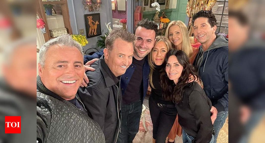 Friends Cast Reunions [PHOTOS]