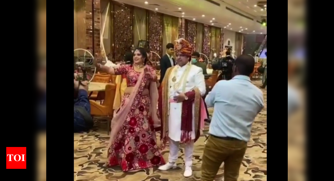 Viral Video Shows Bhabhi Super Dance At Devars Wedding Times Of India