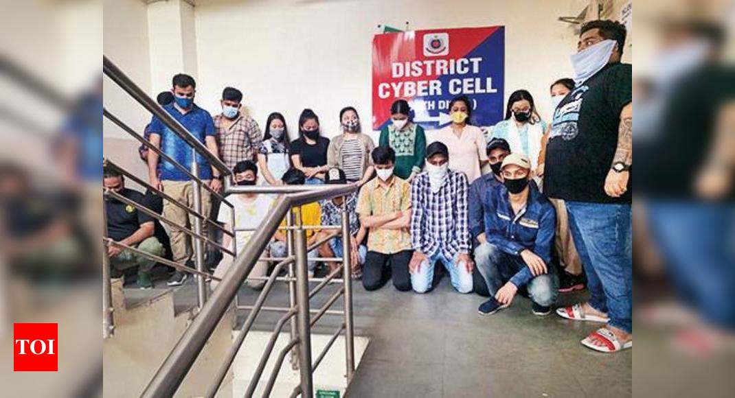 Delhi Police Busts Fake Call Centre 7 Women Among 19 Held Delhi News Times Of India