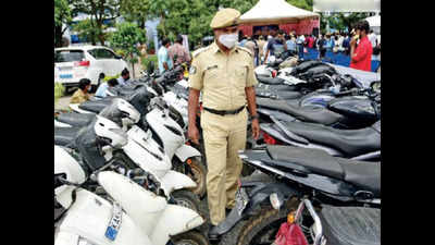 Murder probe leads Bengaluru cops to thief; 20 vehicles recovered