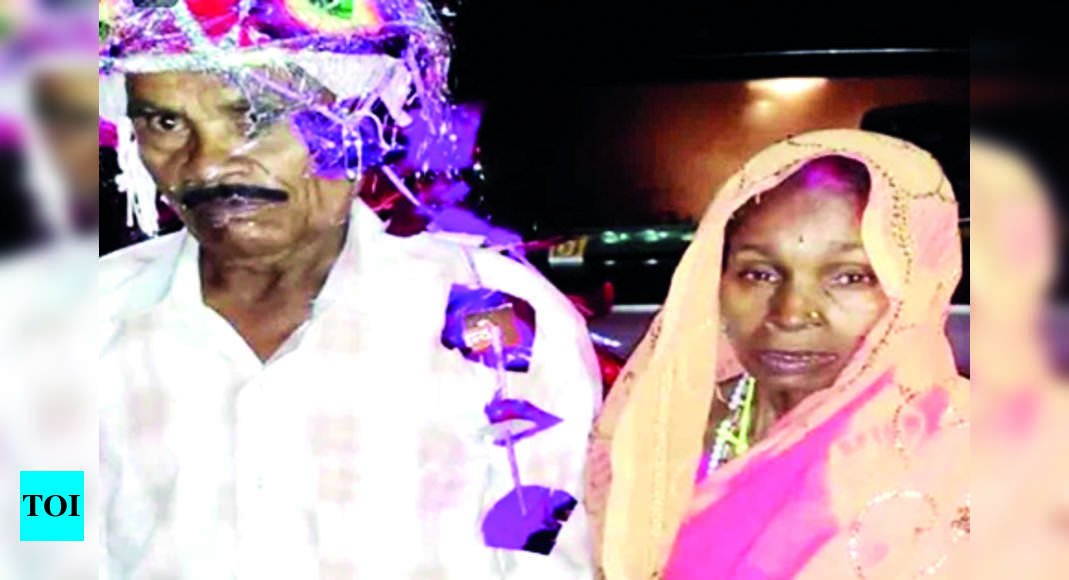Live-in couple ties the knot after 20 yrs, son baraati