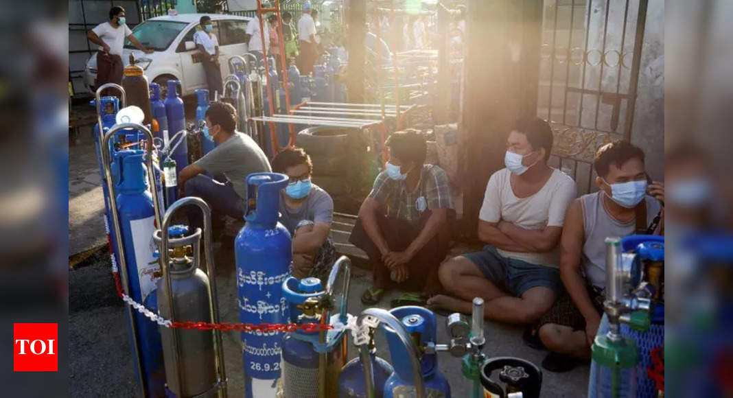 Covid-19: Desperate search for oxygen in Myanmar