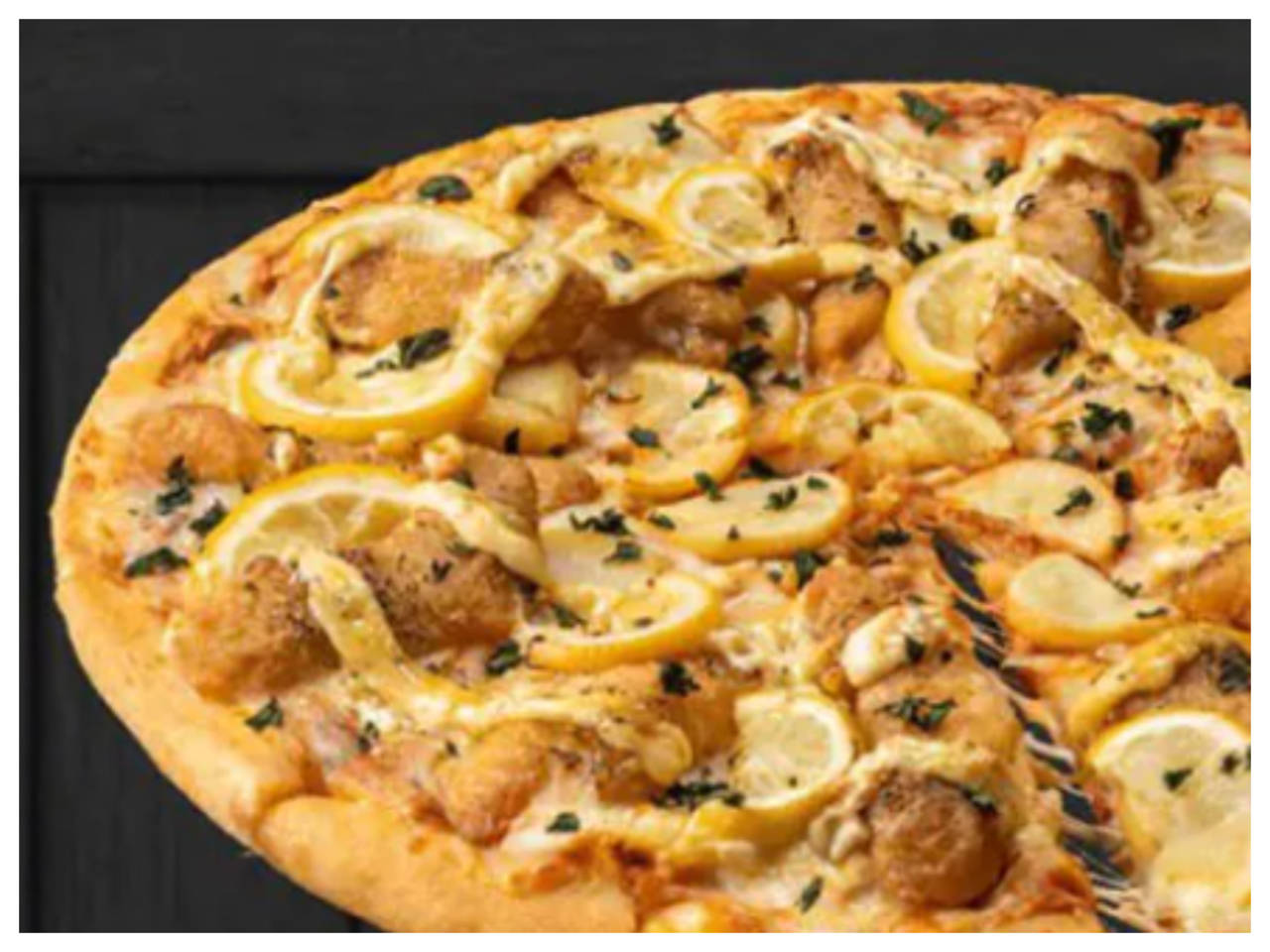 Dårligt humør solopgang delvist Domino's New Fish and Chips Pizza Recipe: This bizarre Pizza with Fish and  Chips toppings has left the netizens shocked | - Times of India