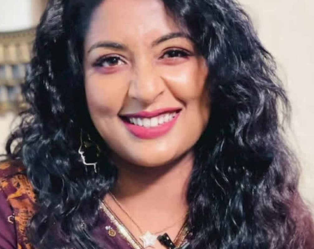 
Watch: Navya Nair displays her singing skills
