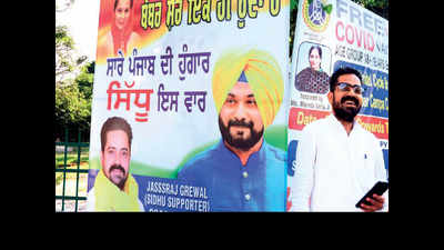 Posters project Navjot Singh Sidhu as Punjab CM face