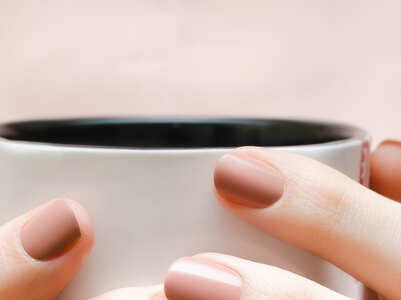 How to do gel nail extensions at home