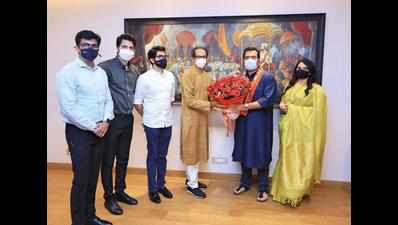 Mumbai: Shirodkar from MNS joins Sena