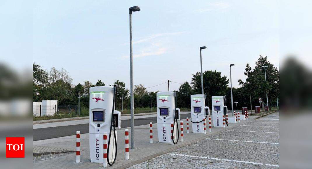 Mumbai: EV charging stations soon at HP pumps | Mumbai News - Times of