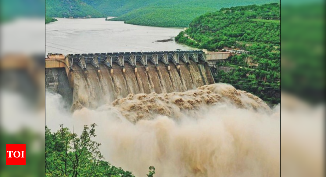 Amid Telangana-Andhra water war, Centre takes over projects on Krishna and Godavari