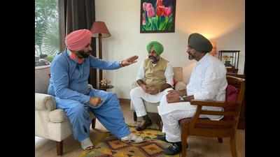 Punjab Congress crisis: Navjot Singh Sidhu meets MLAs Gurkirat Singh Kotli, Lakhvir Singh Lakha in Ludhiana