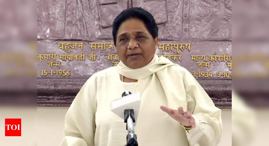 Mayawati shuffles caste cards, plans mega Brahmin outreach