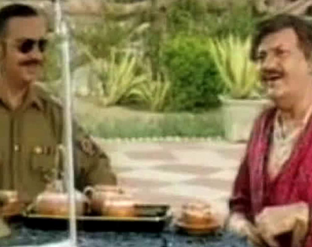 
Flashback video: Shooting of Gulshan Grover and Prem Chopra's 2003 movie 'Dhund'
