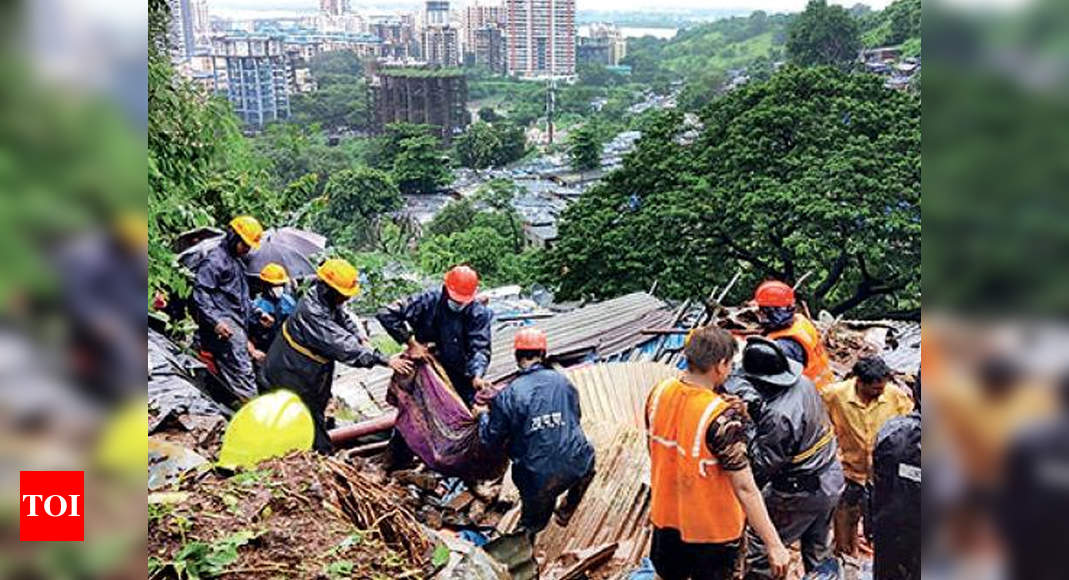 Mumbai: Five killed in landslide in Kalwa