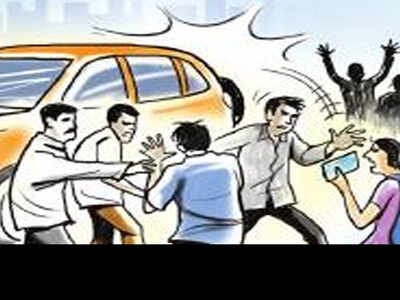 Bhopal: Officer creates ruckus after road accident near Police HQ, video goes viral | Bhopal News - Times of India Bhopal: Officer creates ruckus after road accident near Police HQ, video goes viral | Bhopal News - Times of India