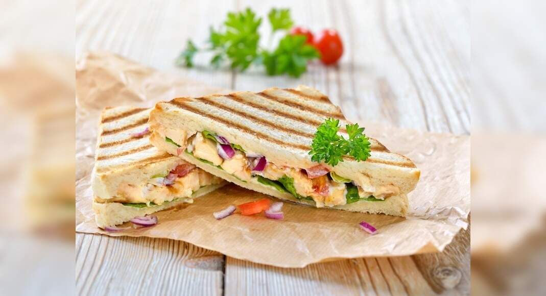 Tandoori Chicken Sandwich Recipe: How To Make Tandoori Chicken Sandwich At Home | Homemade Tandoori 