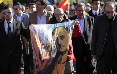 Spain: Government bill targets supporters of Franco's dictatorship
