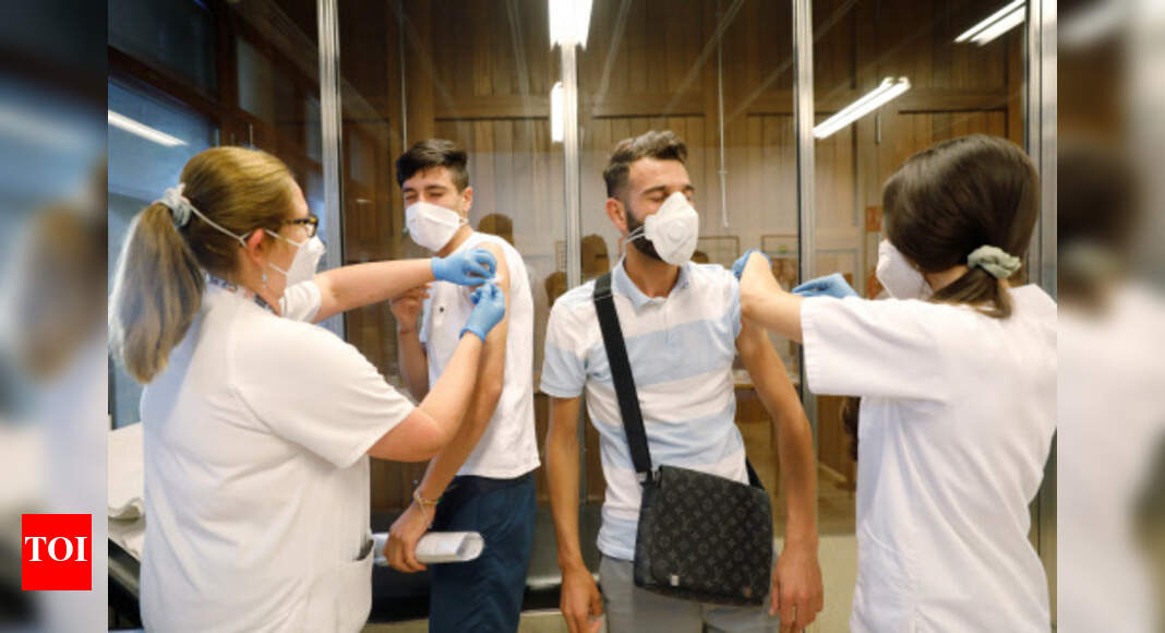 80 percent of new Covid19 cases in Spain among nonvaccinated people