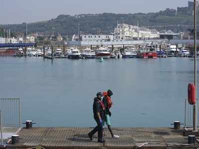 UK, France agree deal on English Channel crossings