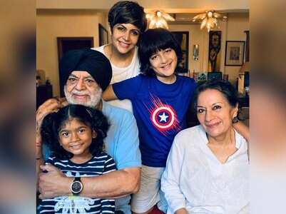 Mandira Bedi posts a pic with her family