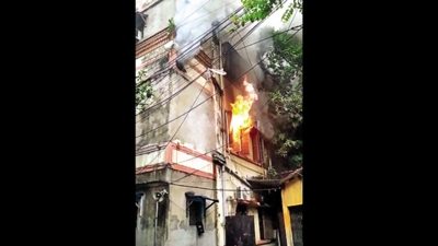 Kolkata: Cops stuck in morning blaze at DCP office