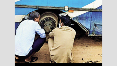 Telangana: RTC bus’ rear wheel comes off, none hurt