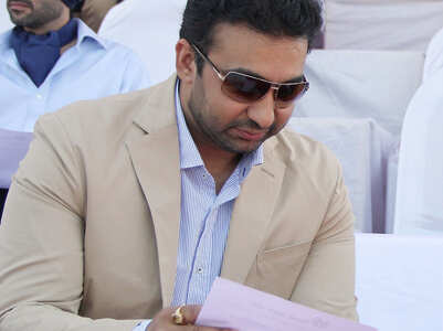 What is Raj Kundra’s estimated net worth?