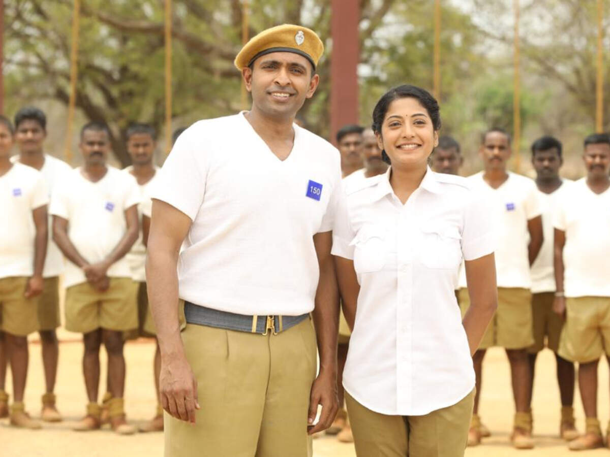 watch-taanakkaran-from-anywhere