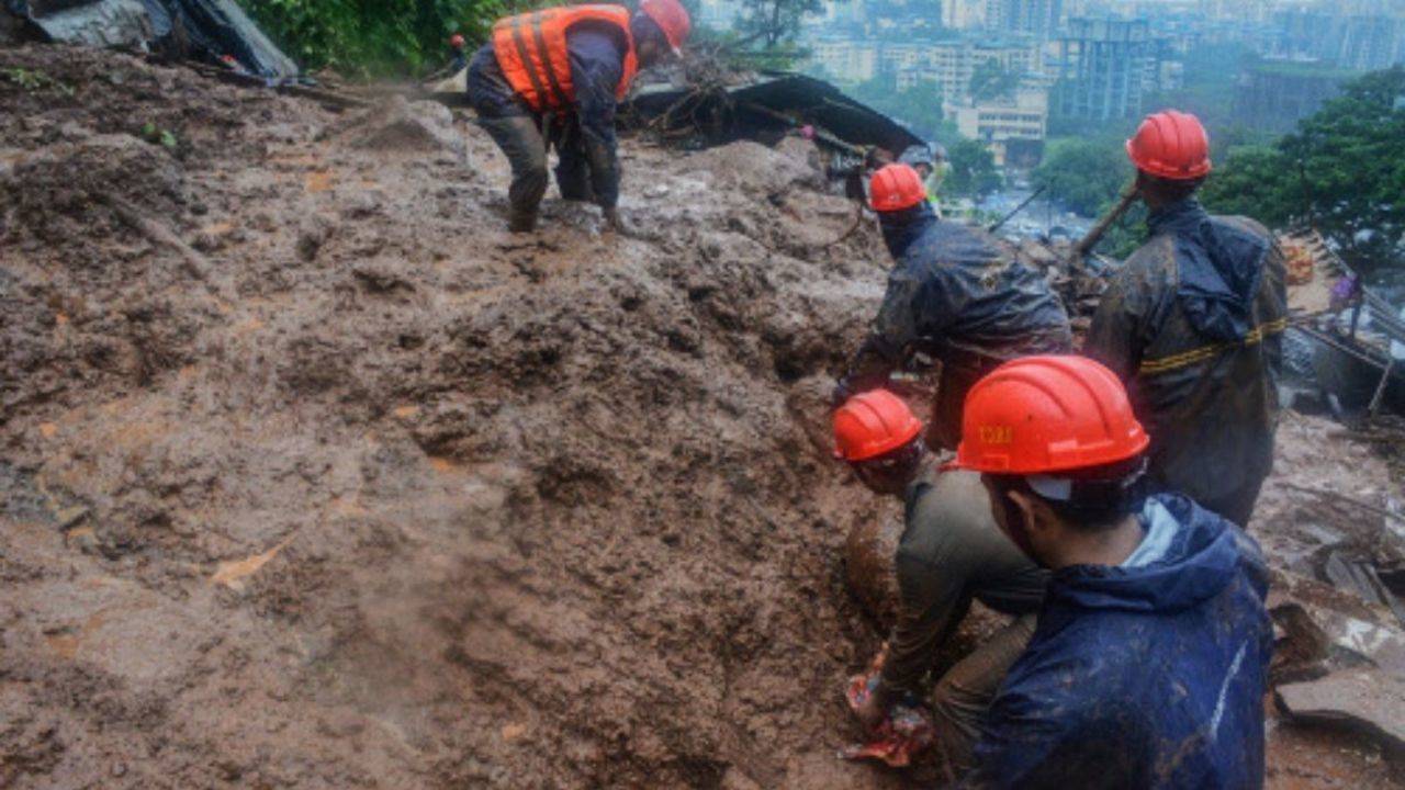 Raigad Landslide: Landslides and floods kill at least five in Raigad  district after heavy rains | Pune News - Times of India
