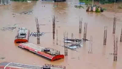 Incessant rains flood Chiplun, multiple agencies deployed for rescue operation