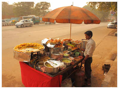 More than 250 chaat and paan sellers in Kanpur found to be millionaires