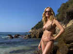 Vacation pictures of Heather Graham will make you hit the beach!