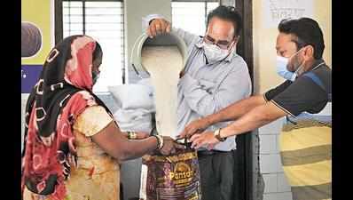 Delhi: How pandemic has driven them to new depths of desperation