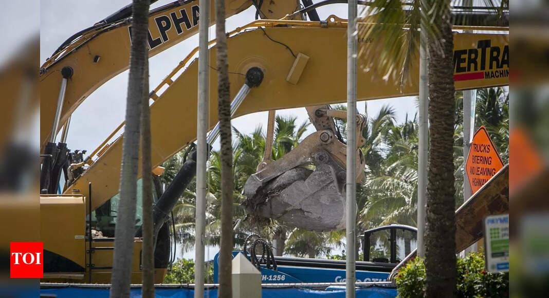 Body search concludes at Florida condo collapse site