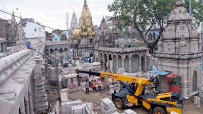 Hindus, Muslims swap land for Kashi Vishwanath Dham