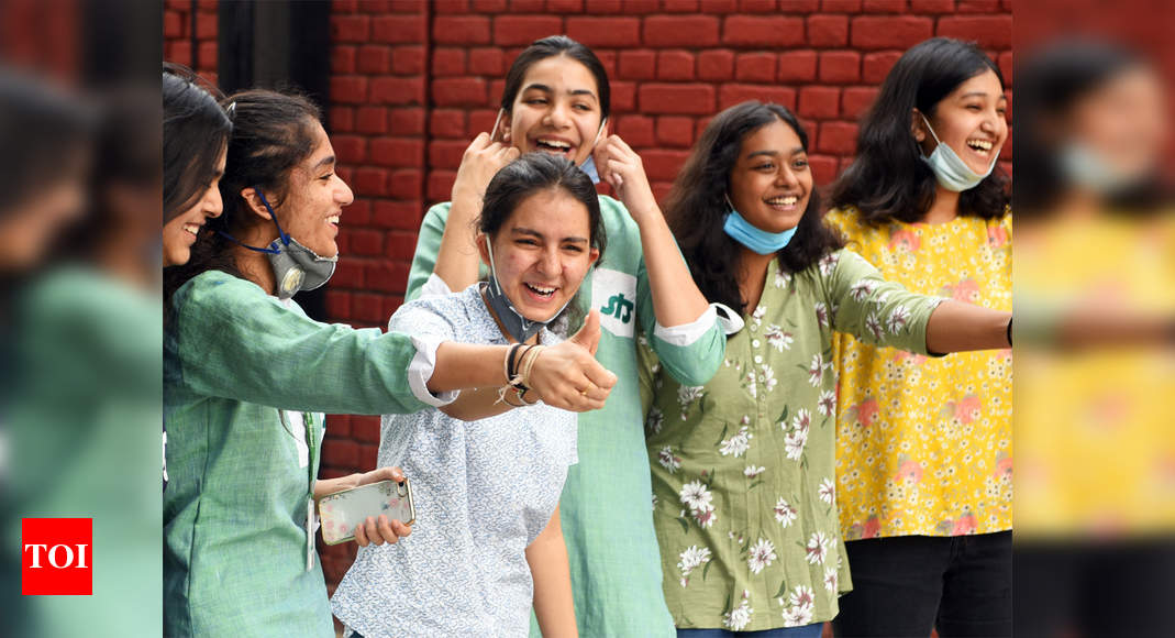 Live: ICSE, ISC results out; girls outshine boys in Class 12