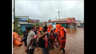 NDRF team carries rescue, relief operations in flood-affected Maharashtra's Chiplun