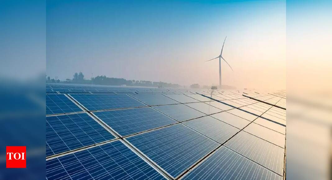Maharashtra govt commissions new solar power plant in Dhule district