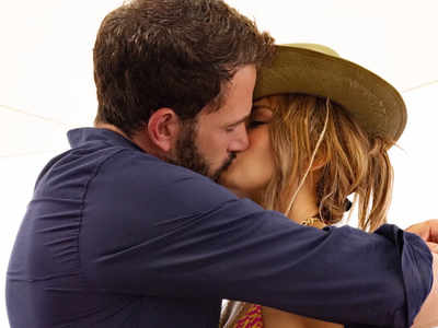 Jennifer Lopez, Ben Affleck make their relationship Instagram official, share a steamy kiss