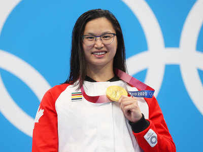 Tokyo Olympics 2020: Maggie MacNeil wins gold in women's 100m butterfly