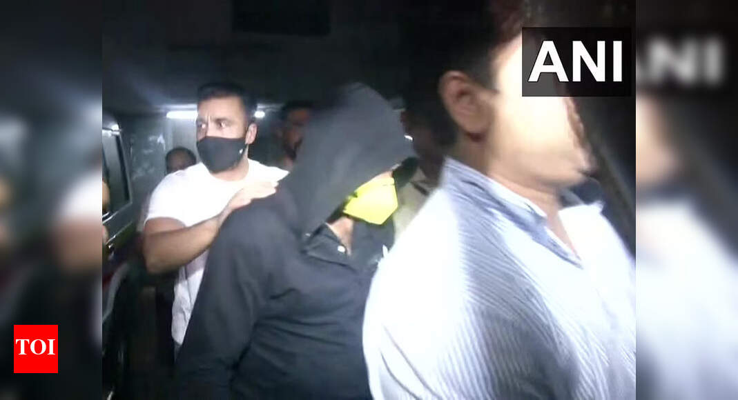 Yash: Used 2 identities like Akshay Kumar