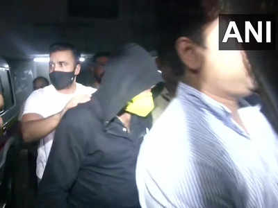Akshay Kumar Porn Video - Raj Kundra porn case: Co-accused Arvindkumar Srivastava aka Yash Thakur  claims he was framed; says he used two identities like Akshay Kumar | Hindi  Movie News - Times of India